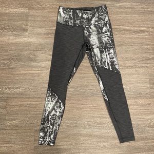 Lululemon Wonder Under High-Rise Silver Leggings Size 8